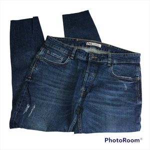 ZARA Womens High Rise Busted Knee Raw Hem cropped jean EUC Sz 34